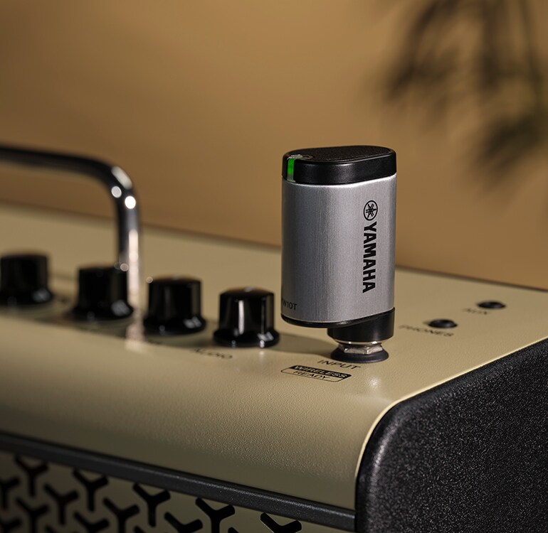 YAMAHA yw10t ワイヤレス　シールド　新品同様　thr 30 YW10T - Overview - Guitar Amps - Products - Guitars, Basses & Amps