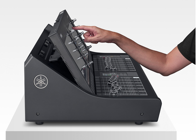 Short console depth and Comfortable reach to the display